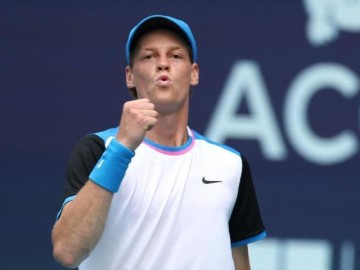 伟德体育-六连败“克星”之后五连胜 辛纳今年必登世界第一？